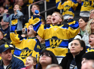 Cheering WM players